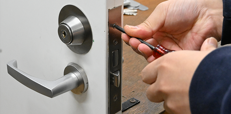 ピンとフロントプレートを戻す