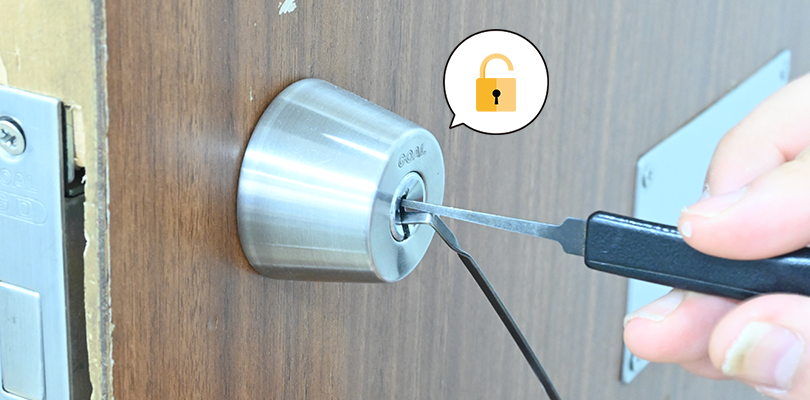 ピッキング対策していない玄関の鍵は開けられる