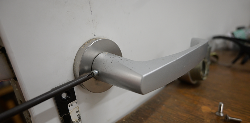 ハンドル部分のガタつき