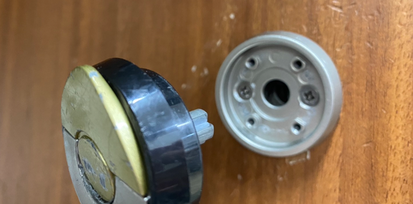 着脱式サムターンの鍵に交換する方法