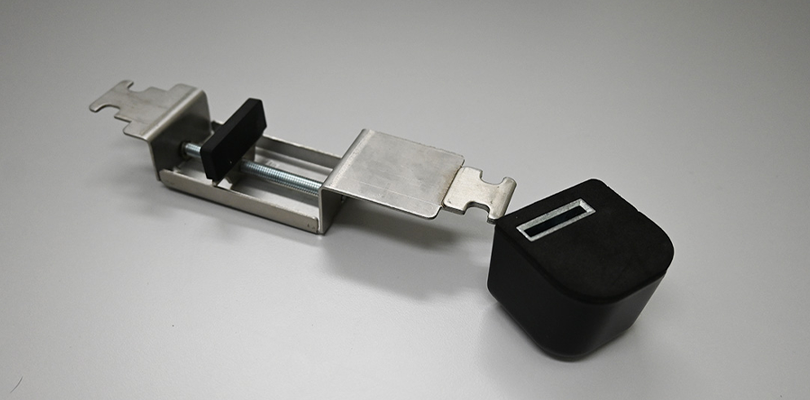 ドア枠に挟む鍵を選ぶ