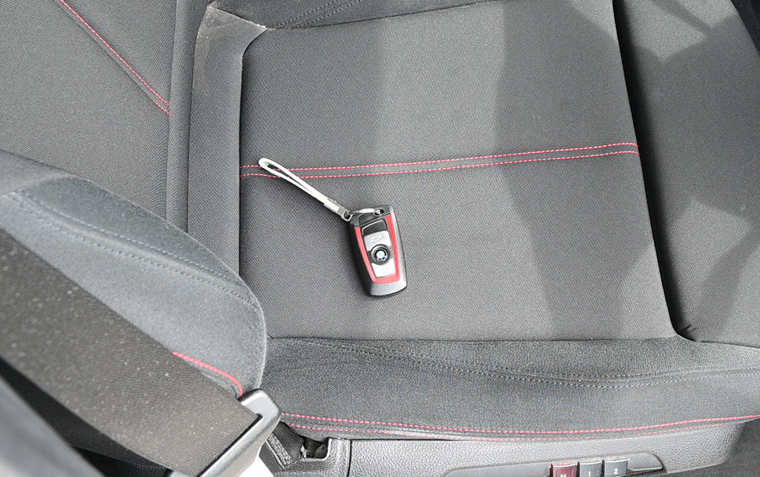 誤作動でスマートキーを車に閉じ込めていることがある